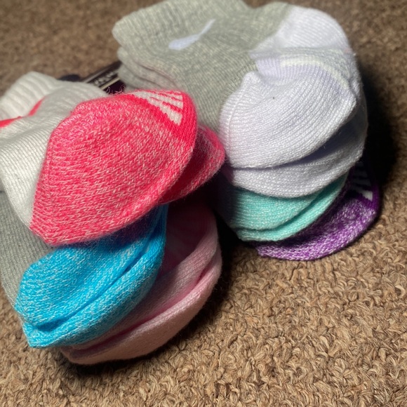 Nike lightweight ankle socks for 6-12 months NWT - Picture 4 of 5